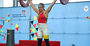 Marta Monteiro halterofilismo.jpg