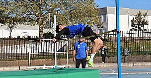 Torneio Distrital de Salto em Altura Jovem – Branca.jpg