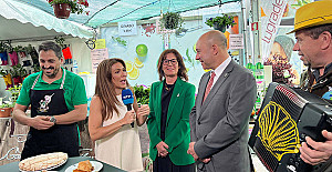 XX Feira dos Grelos comitiva RTP.jpg