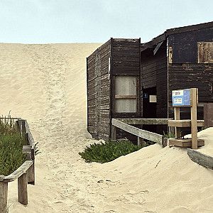 SITE_Praia do Areão fechada areia (2)_.jpg